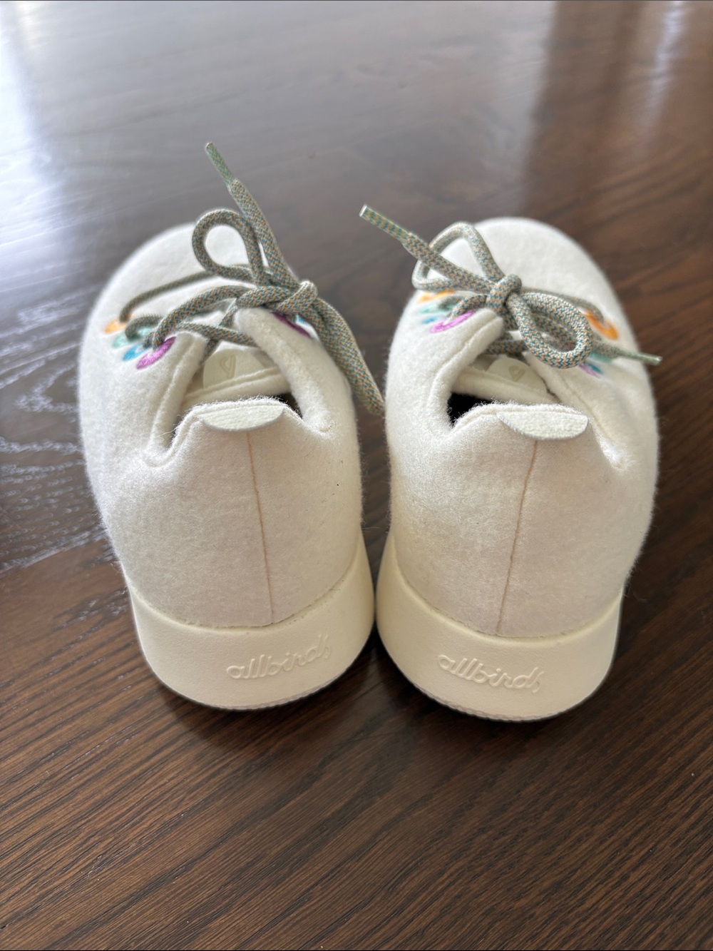 allbirds Kids Cream Wool Runner Sneakers with Multicolor Eyelets - NWOT - Picture 2 of 6